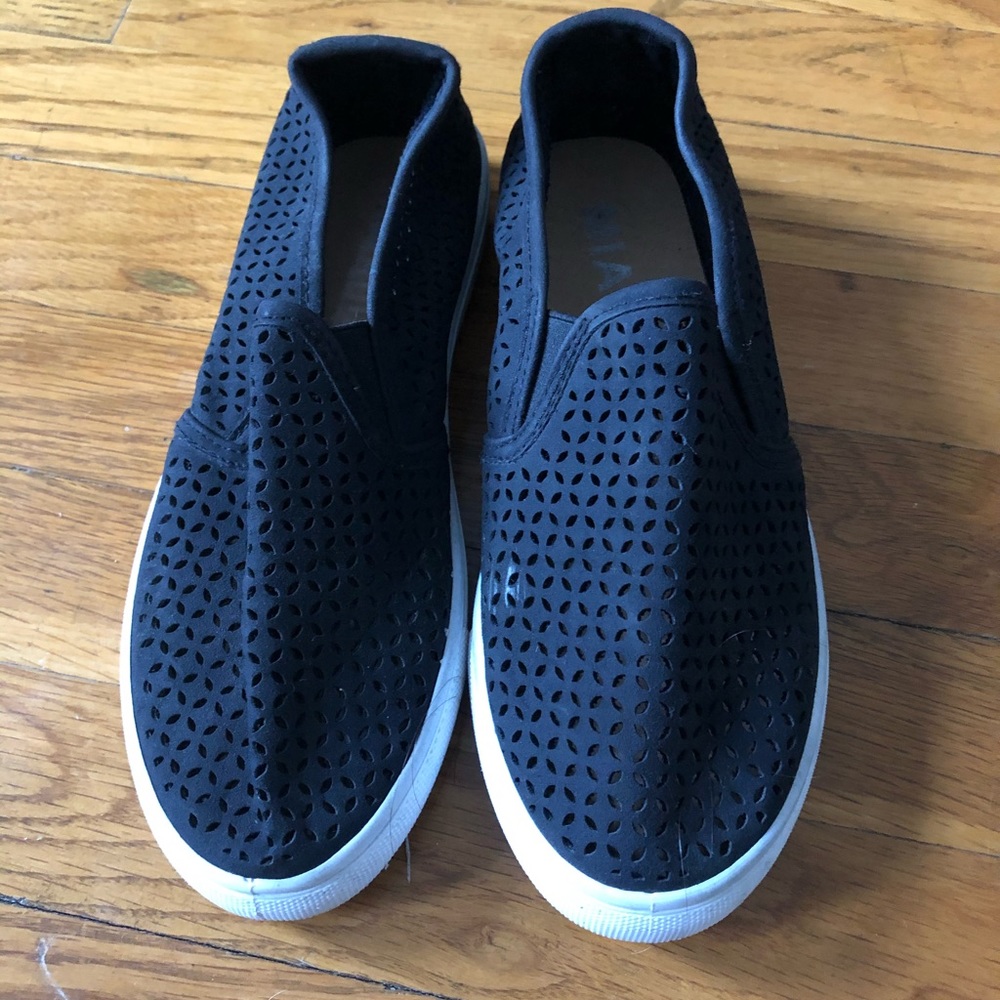 MIA Sneakers